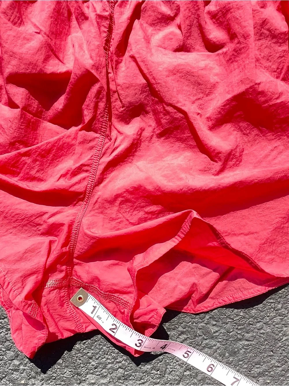 Lululemon Dolphin-Hem Mid-Rise Running Short 3
